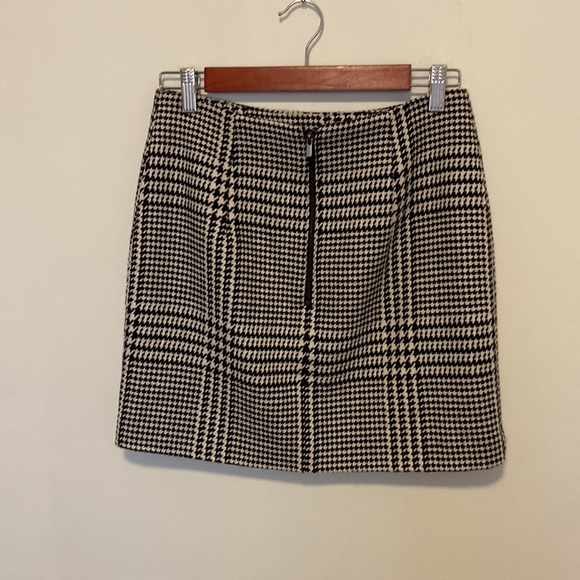 Houndstooth black and white mini skirt - Picture 2 of 2